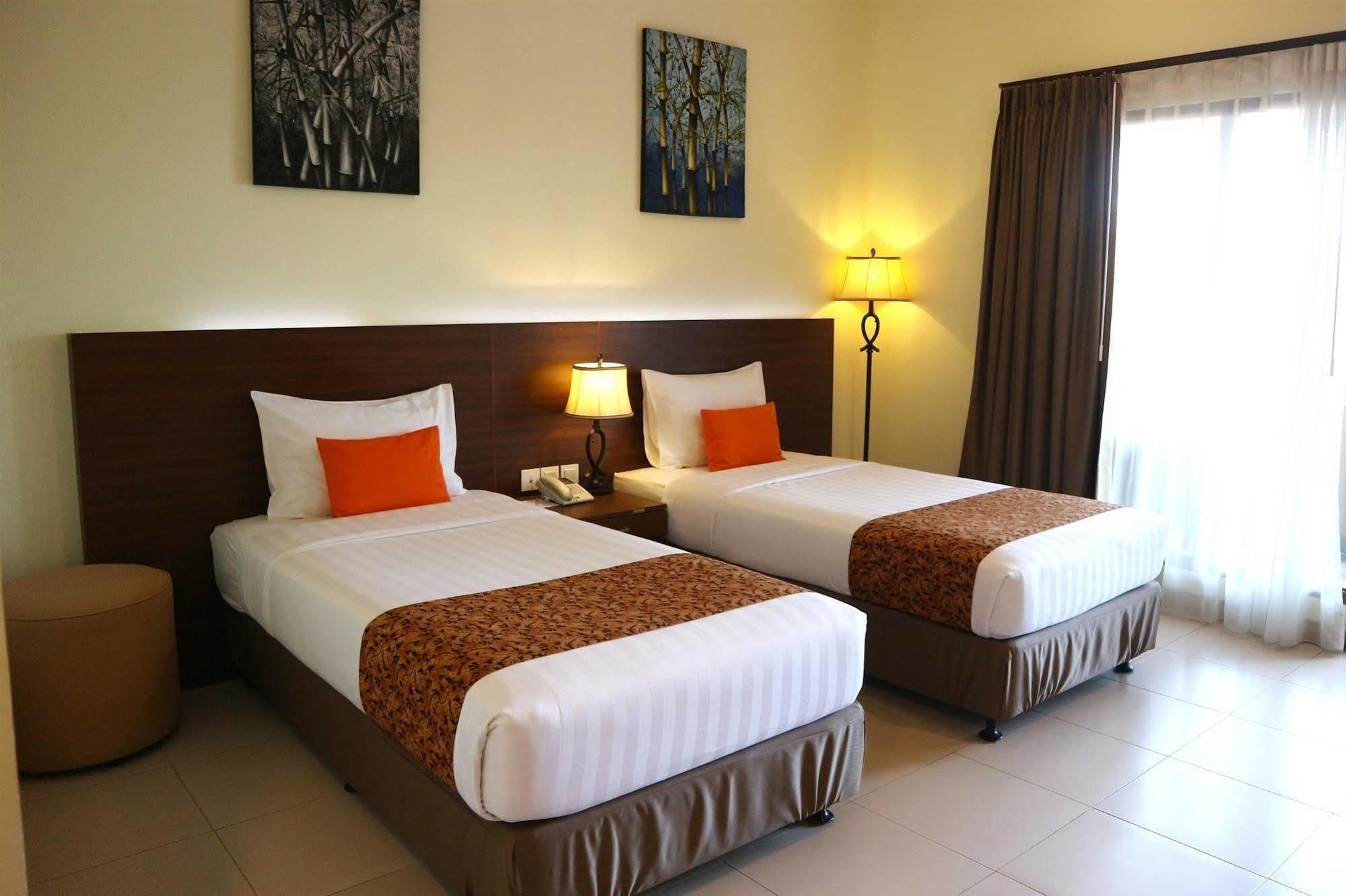 Golden Tulip Essential Belitung Otel Tanjung Pandan Dış mekan fotoğraf