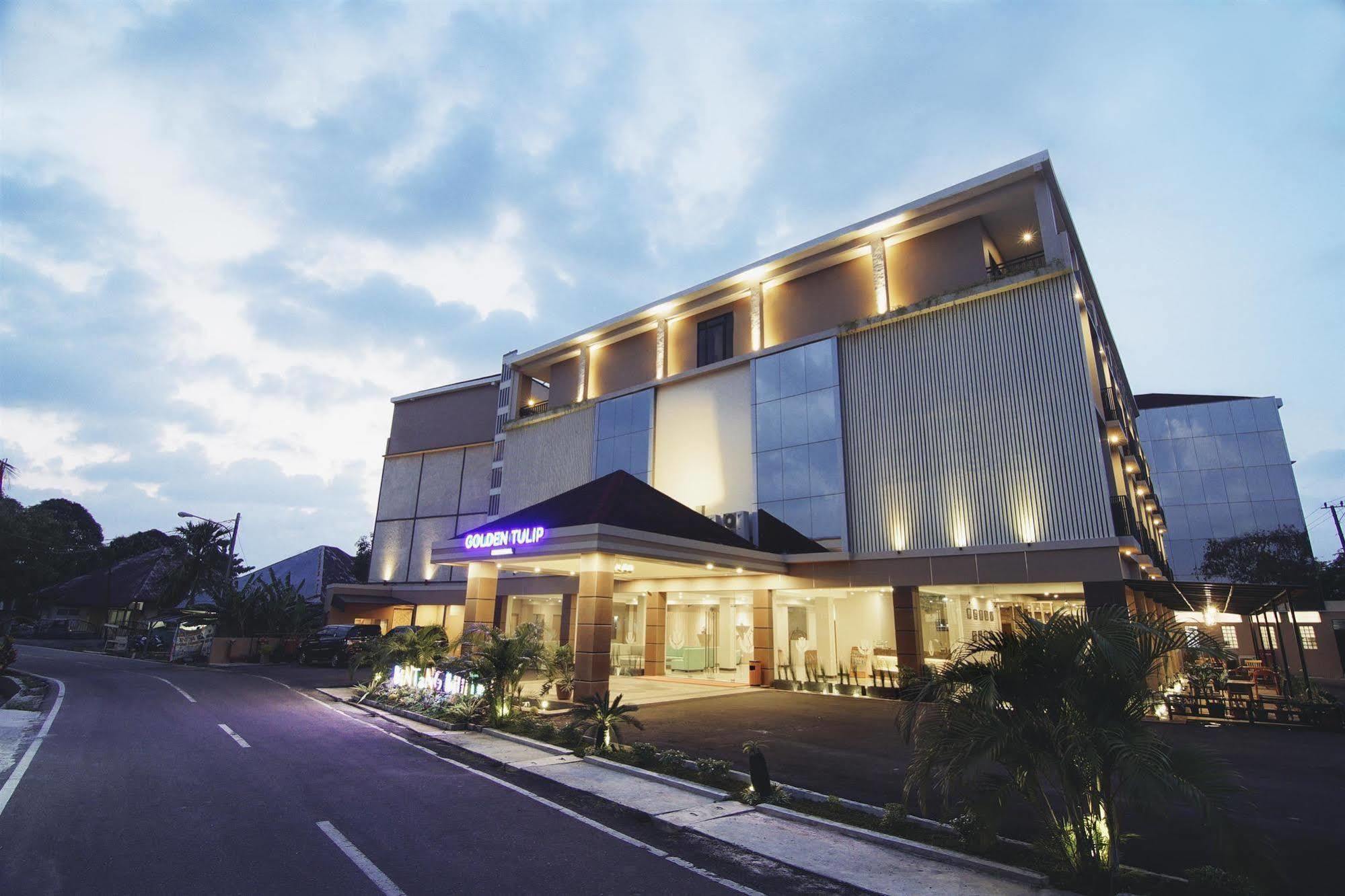 Golden Tulip Essential Belitung Otel Tanjung Pandan Dış mekan fotoğraf